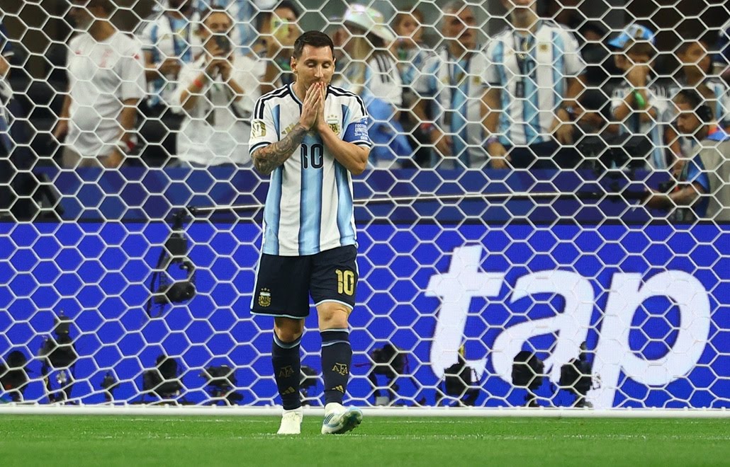 Messi se torna maior artilheiro de Copas – mas bate recorde de pênaltis perdidos