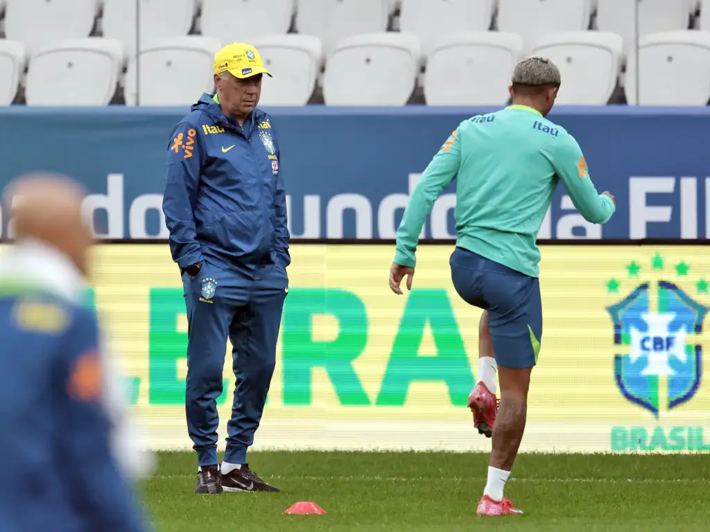 Escalação da Seleção Brasileira: Ancelotti indica preferido para vaga de Raphinha e não deve poupar pendurados contra Escócia