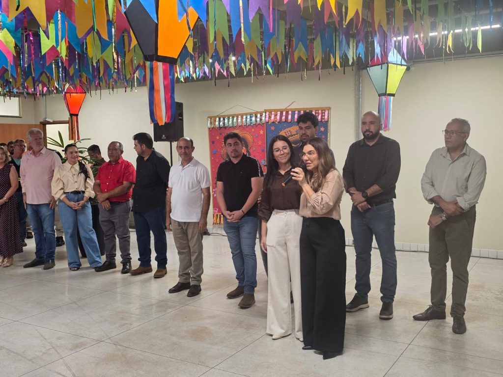 Prefeitura empossa novos secretários