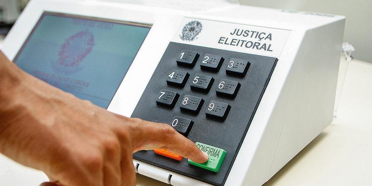 Candidatos ao governo do Pará iniciam campanha eleitoral com atos de rua