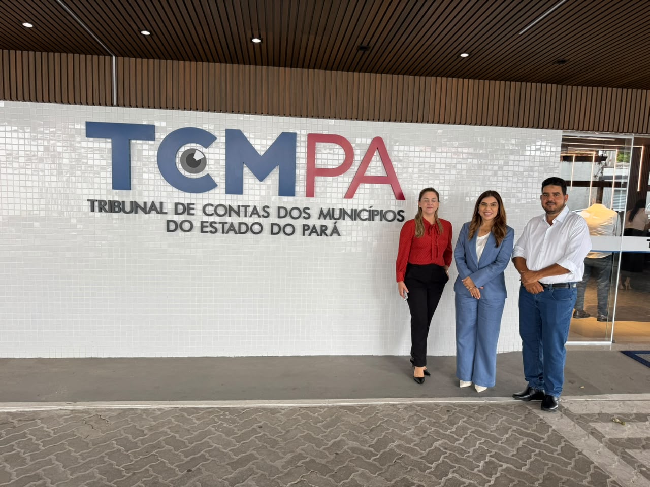 Câmara de Canaã dos Carajás assina Termo de Ajustamento de Gestão do Magistério em cerimônia no TCM-PA