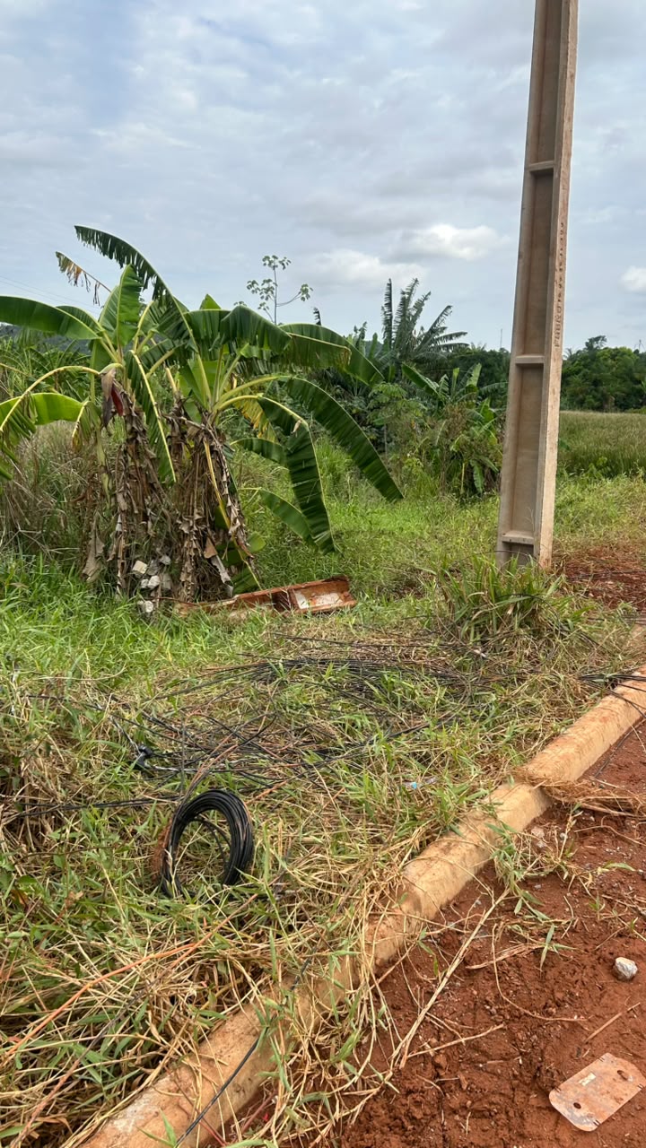 Tragédia: Jovem de 22 anos morre eletrocutado após moto atingir fiação exposta na pista, em Canaã