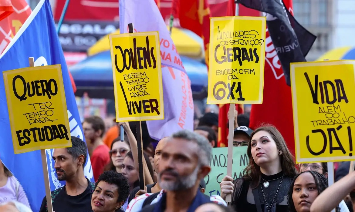 Fim da escala 6×1 divide opiniões entre trabalhadores e setores econômicos