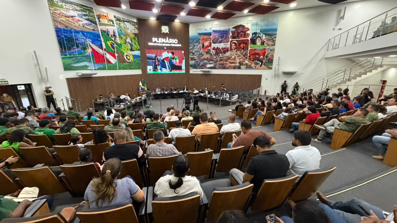 Educação domina a 35ª Sessão: Câmara aprova alfabetização, tempo integral e Cidade Universitária