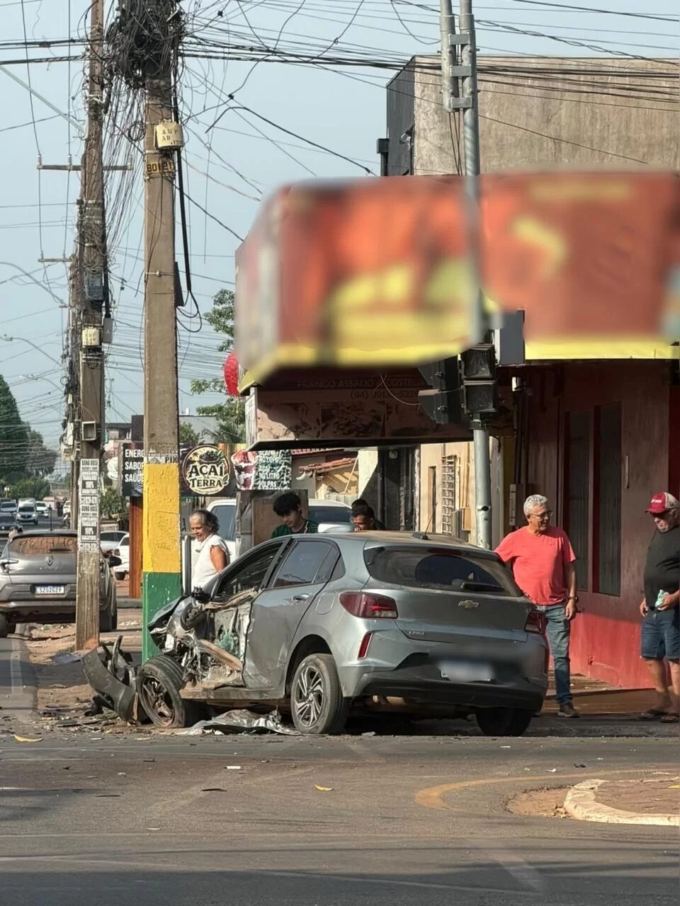 Acidente grave: colisão entre dois carros mobiliza equipes no Novo Horizonte