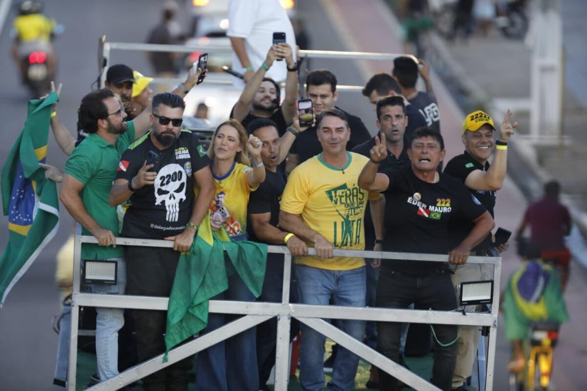 Advogada de Flávio diz que só apresentará dados de sigilo após análise de dados de Lula