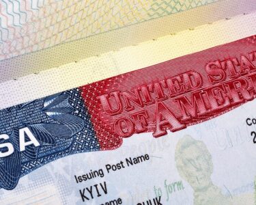 Brasileiro é preso nos EUA acusado de vender documentos falsos a imigrantes