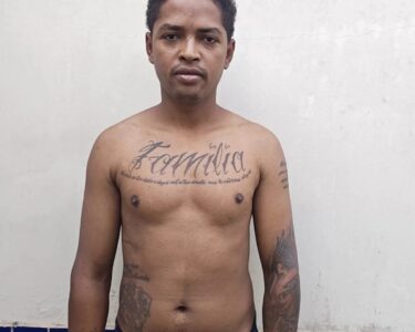 Briga por ciúmes acaba em morte durante jogo de dominó