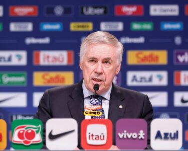 Carlo Ancelotti convoca seleção com jovem do Corinthians e mais quatro estreantes