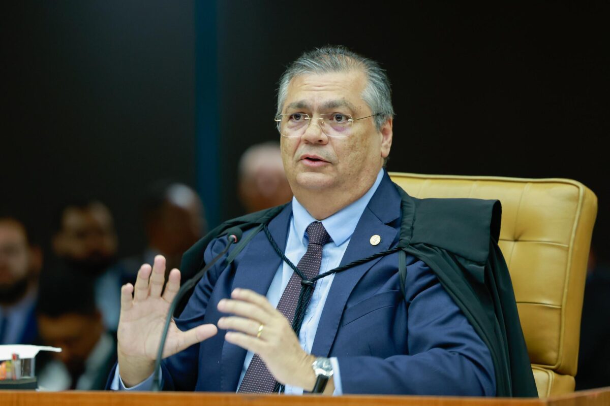 Dino: Desejo que sociedade, mercado e mídia sejam portadores de mensagens de paz e ponderação