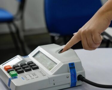 Eleições 2026: veja horário de votação, o que levar, apuração dos votos e mais