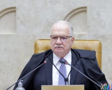 Fachin devolve caso do INSS a Mendonça e mantém caso Master