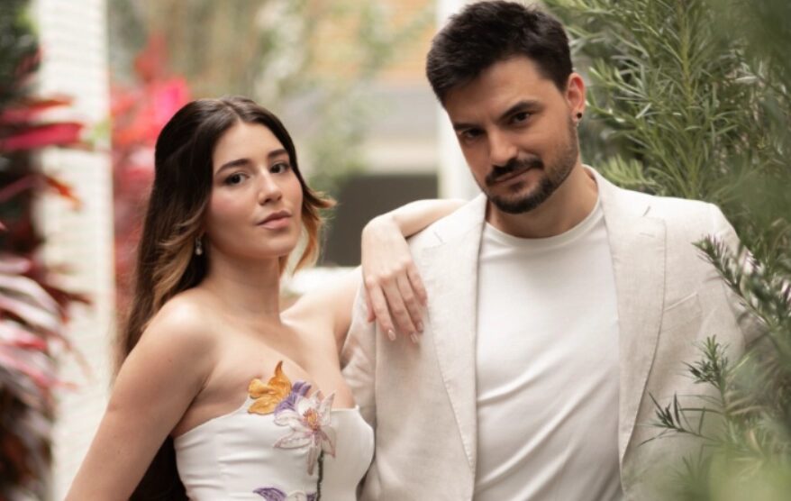Felipe Neto e Juliane Carvalho anunciam casamento nas redes sociais