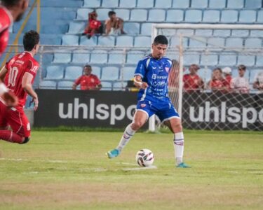 Felipe Pará renova com o Águia pra temporada 2027