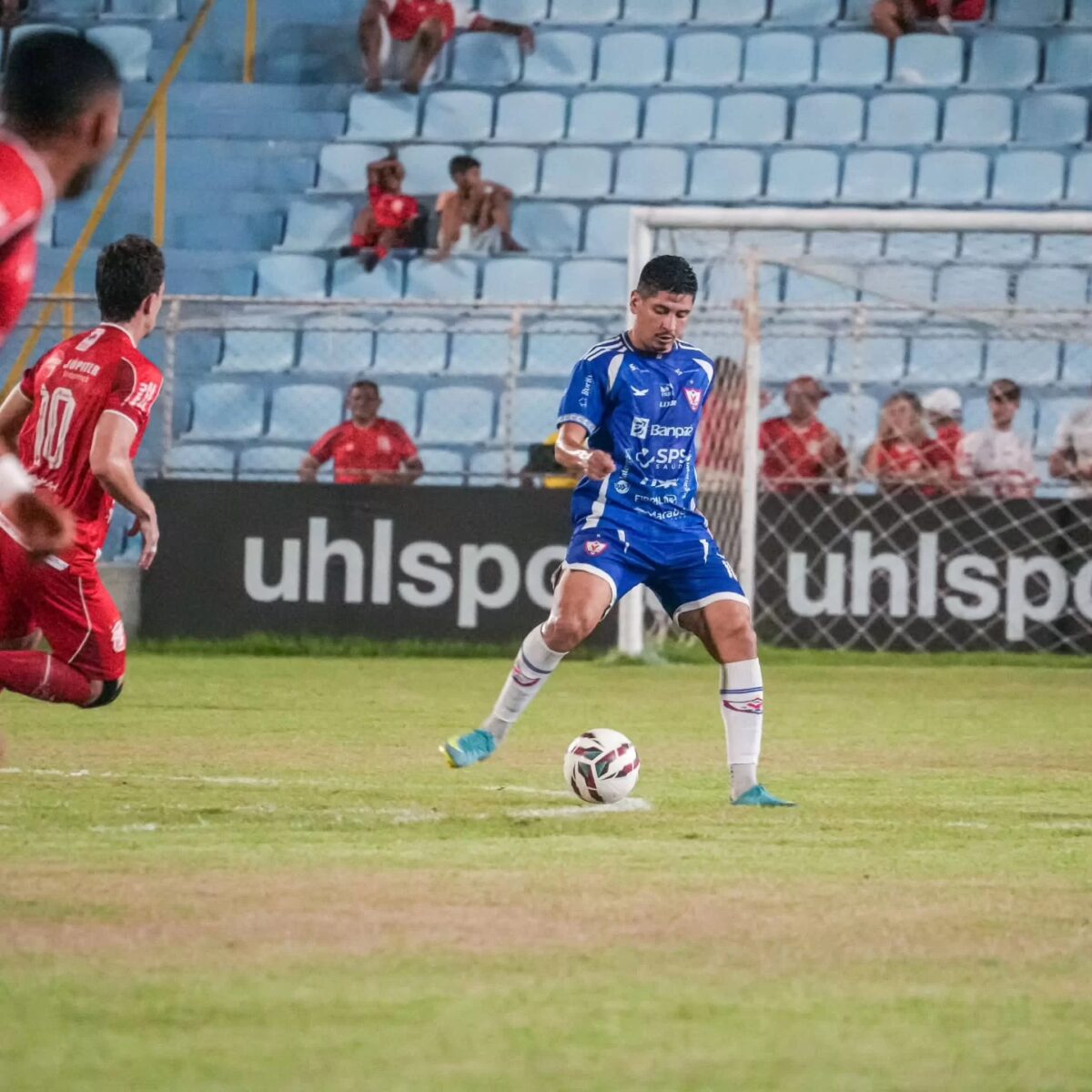 Felipe Pará renova com o Águia pra temporada 2027