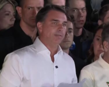Flávio chama eleição de “sacanagem” e pede anulação