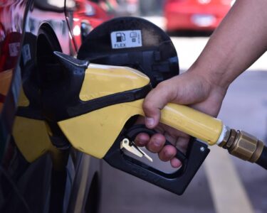 Gasolina chega a R$ 7,33 no Pará acompanhando alta do diesel S-10 em outubro
