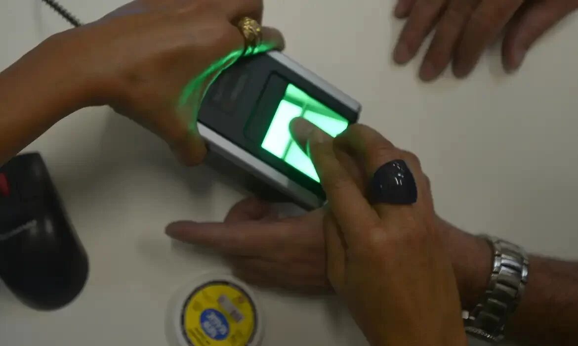 Inss emite alerta urgente sobre novo golpe envolvendo biometria