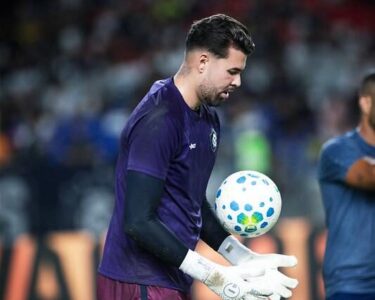 Ivan celebra volta ao gol do Remo: 'Procurei fazer o meu melhor'