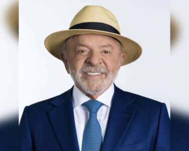 Lula é reeleito presidente do Brasil com 51,76% dos votos válidos