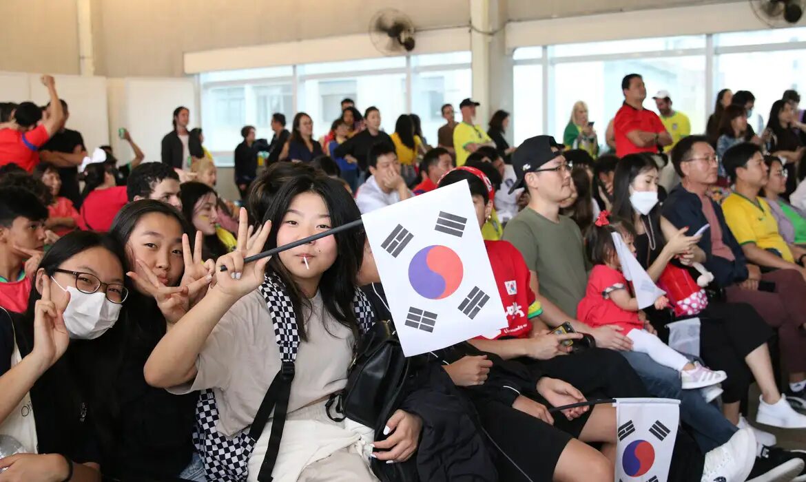 MEC Idiomas lança curso gratuito de coreano com foco no alfabeto hangul