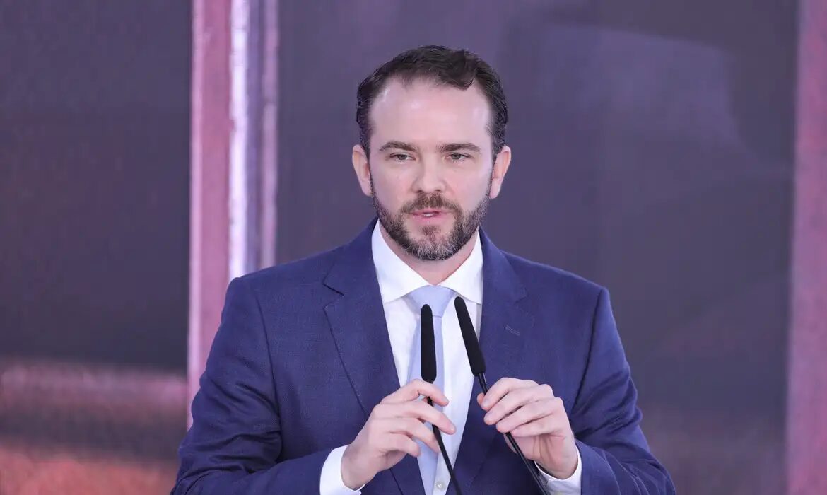 Governo projeta renegociar R$ 90 bi em dívidas no Desenrola 3.0