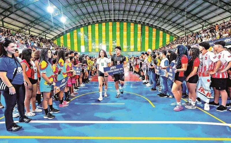 Parauapebas inicia nova etapa dos Jogos Interescolares com homenagens