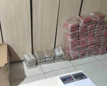 PM apreende mais de 100 quilos de droga camuflada com naftalina em São João do Araguaia