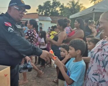 PM promove ação social para crianças na Vila Cedere I
