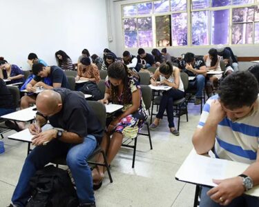 Provas de português para estrangeiros começam nesta terça-feira