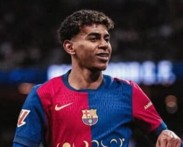 PSG derrota Barcelona e mantém os 100% da Champions League; Liverpool vira e também lidera