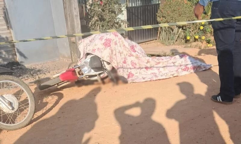 Servidor público é executado a tiros na frente do filho adolescente