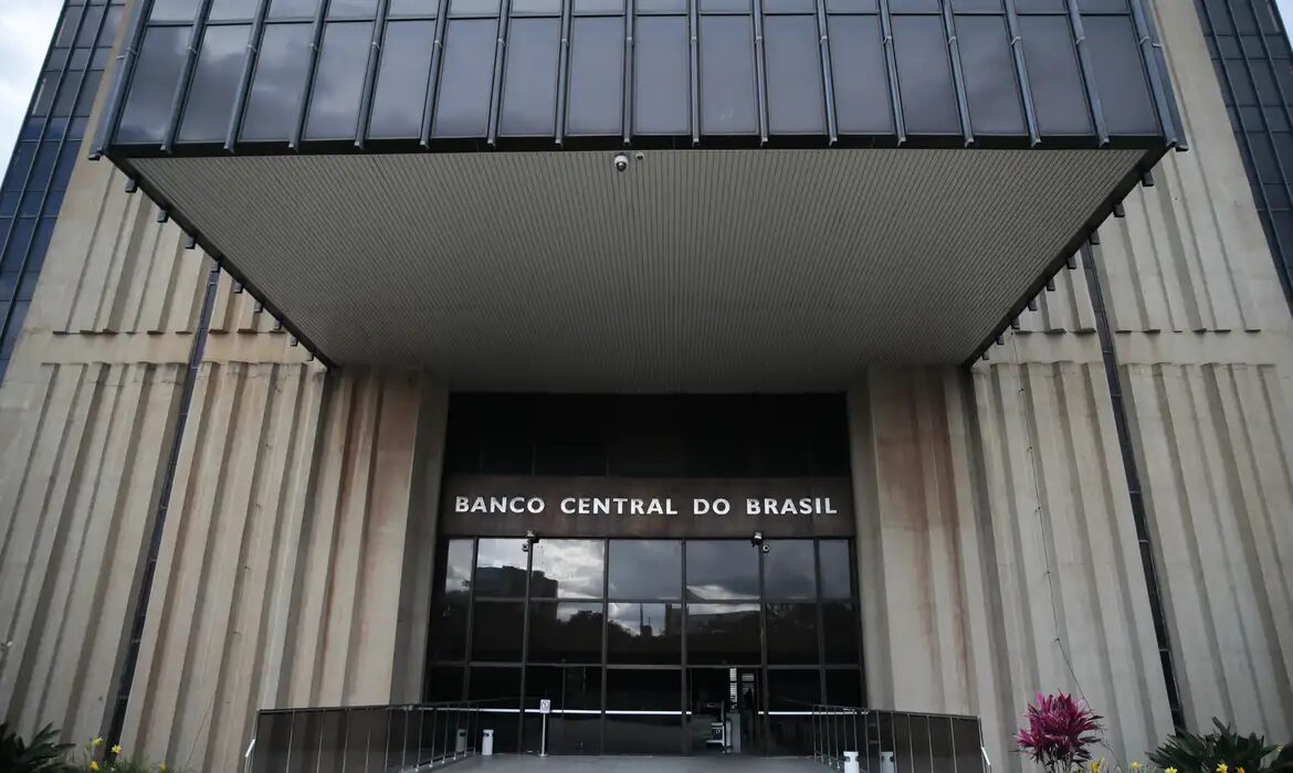 Tcu aprova contas do banco central de 2025 e inocenta gabriel galípolo