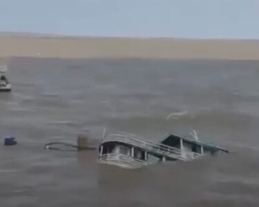 Três pessoas escapam de naufrágio de embarcação em Santarém